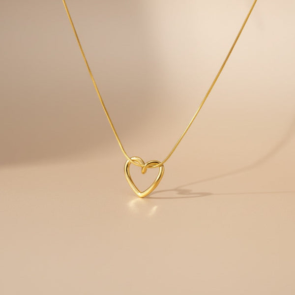 Heart Pendant with Chain / Gold Plated
