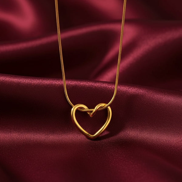 Heart Pendant with Chain / Gold Plated