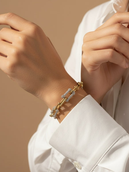 Amaura Dual-Tone Majesty Necklace Set “Golden Silver Luxe 18