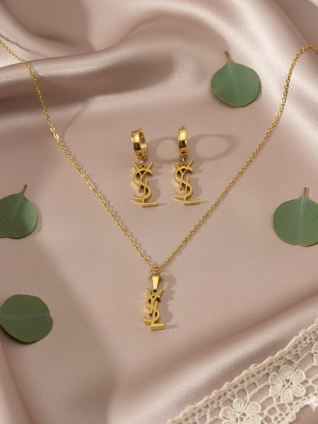 Amaura Golden Whisper Necklace Set “Soft Gold Elegance”