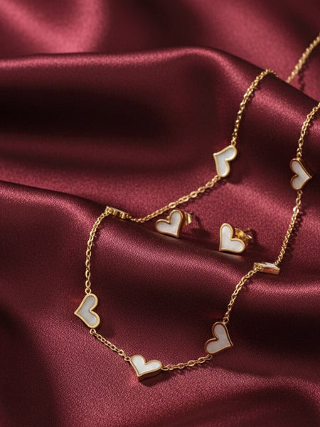 Amaura Pearlescent Gold Luxe Set “Pearl-Infused Gold Beauty”