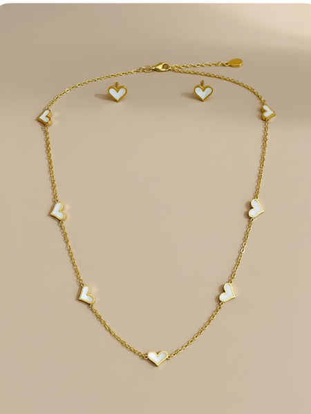 Amaura Pearlescent Gold Luxe Set “Pearl-Infused Gold Beauty”