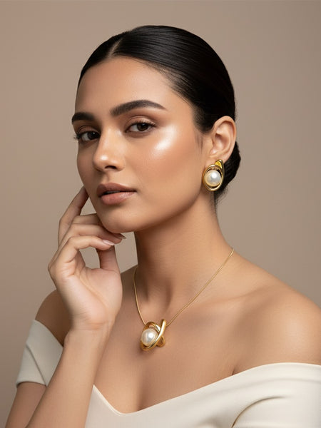 Amaura Pearlescent Gold Luxe Set “Pearl-Infused Gold Beauty”