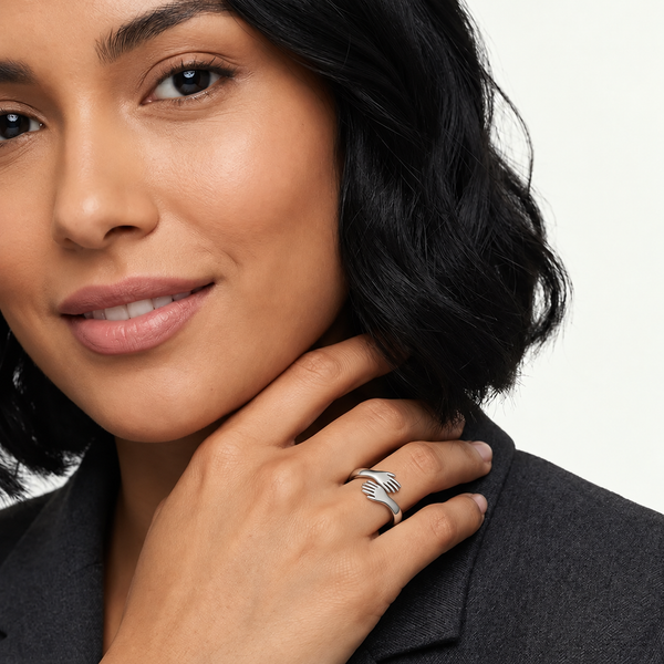 Amaura Jewels Sterling Silver Hug Hands Ring